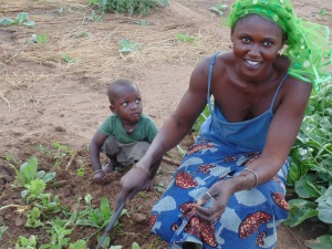 Top: Aissatou Laube and her harvest of radish. Mid: Douda Ndiaye, helping his Mom, Seega Ndiaye, pick radish. Douda is the namesake of the husband of the first Peace Corps Volunteer to serve in Ndorong-Sereer. Shout out to Barbara (Coumba) and Douda Camara!